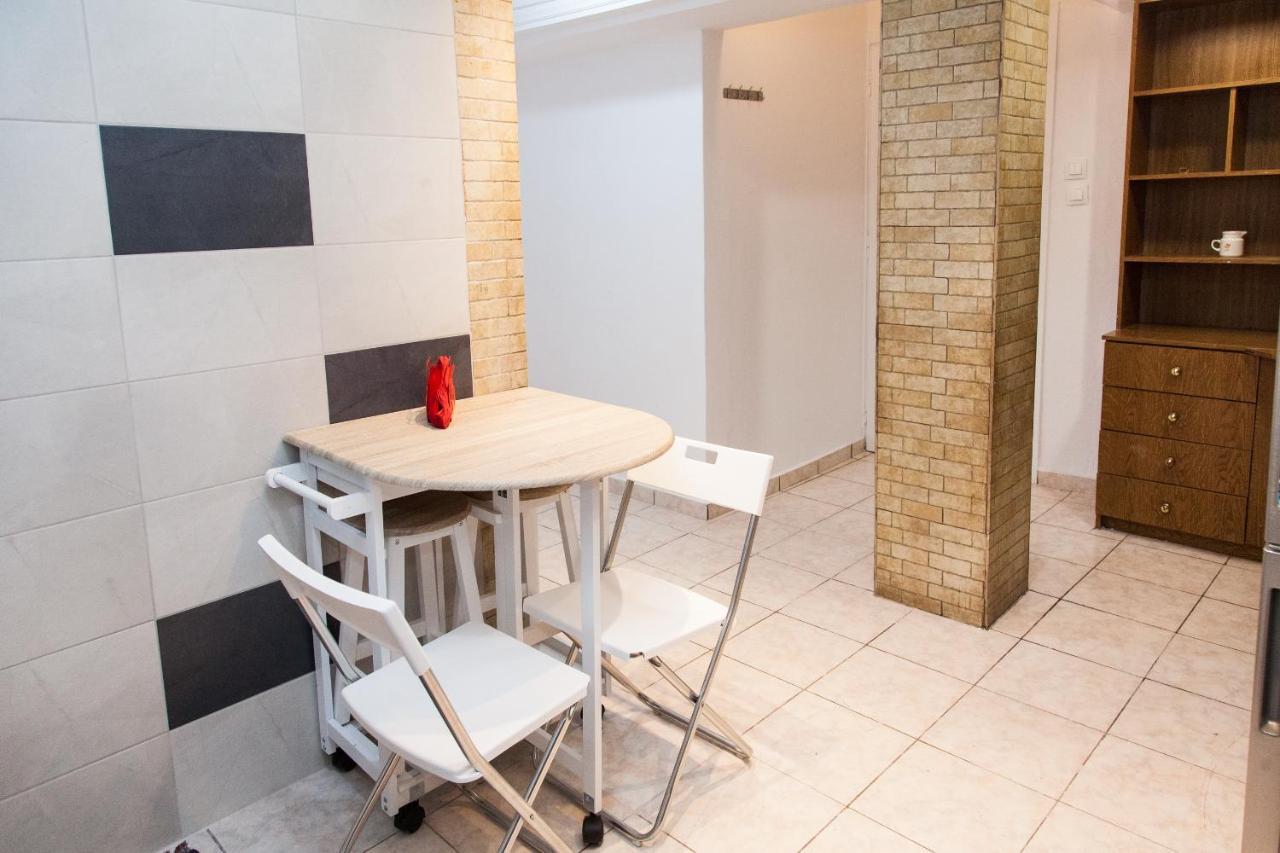 Cozy Apartment In Pireas Екстер'єр фото
