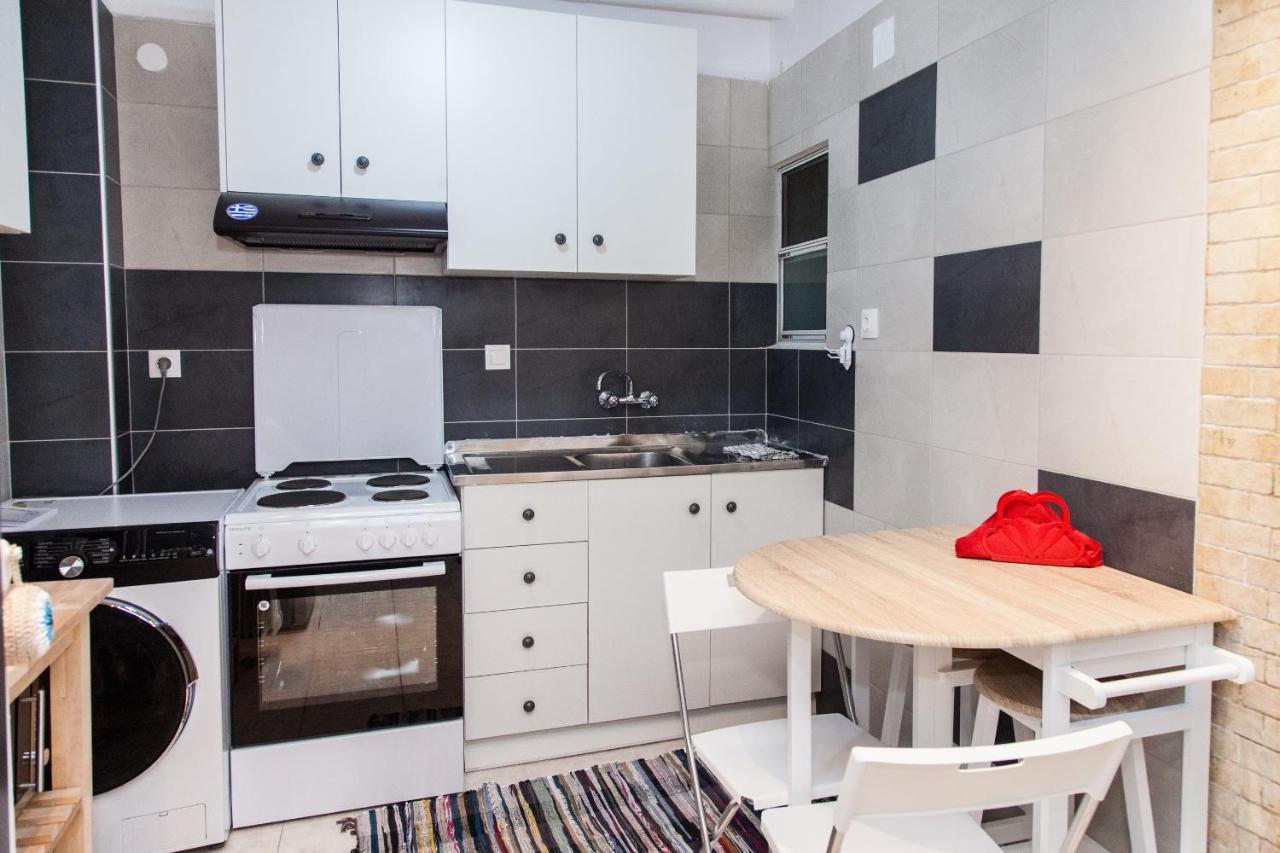 Cozy Apartment In Pireas Екстер'єр фото